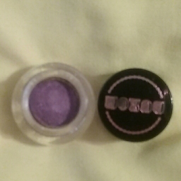 Make up - Picture 2 of 2