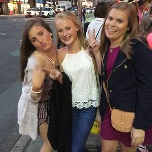 Meet your Posher, Danielle