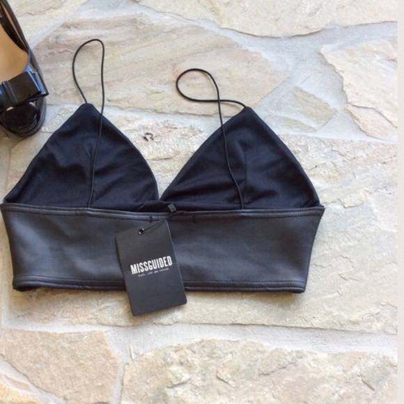 Missguided Leatherette Crop Top - Picture 4 of 4