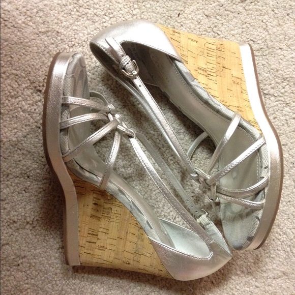 Coach shoes- - Picture 3 of 4
