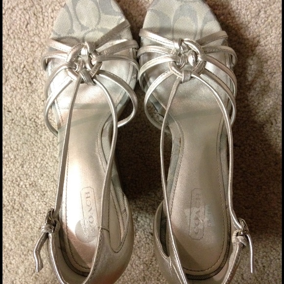 Coach shoes- - Picture 4 of 4