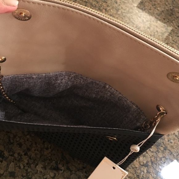 Urban Expressions Bags - Black & Tan Clutch or Crossbody π Urban Expressions Bags - Black & Tan Clutch or Crossbody π