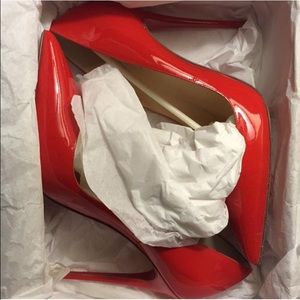 Christian Louboutin So Kate Pumps