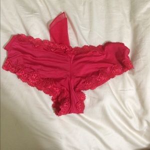 NWOT Victoria's Secret Bow Cheeky Panties 🎀