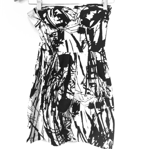 Forever 21 black and white mini dress SMall