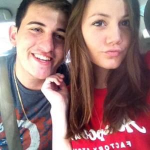 Meet your Posher, Caitlin