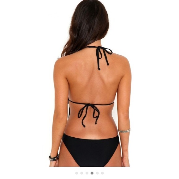 🆕Padded One Piece Fringed Swimsuit - Picture 2 of 4