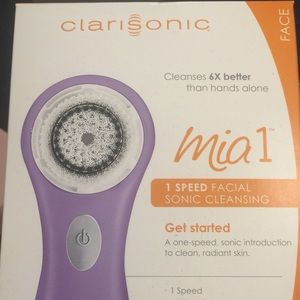 Clarisonic Mia 1 face scrubber