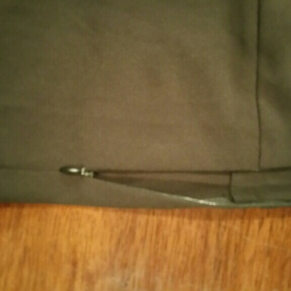 Tulip shorts!!!! So classy Brand new - Picture 2 of 4