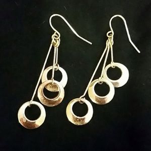 Delicate silver circles earrings