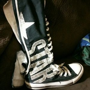 Converse knee High