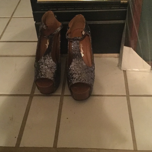 Sparkly chunky wooden heel