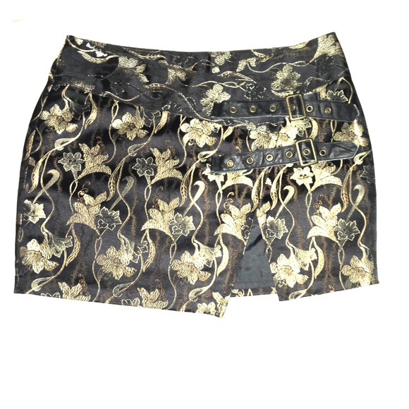 H&M  black & gold floral print mini skirt