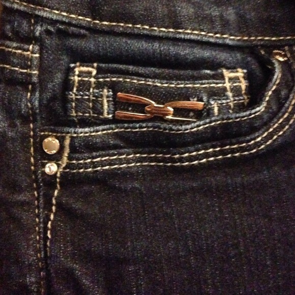 White House Black Market crop leg jeans - Picture 3 of 6