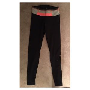 Lululemon.  Wunder under reversible.