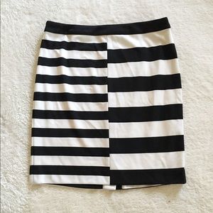 Black and white pencil skirt