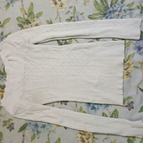 White fit sweater