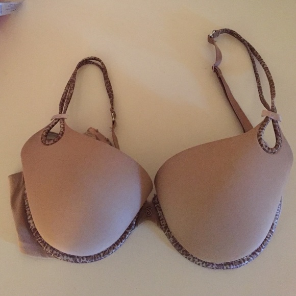 🍃🌸Victoria Secret Nude Bra 34D🌸🍃