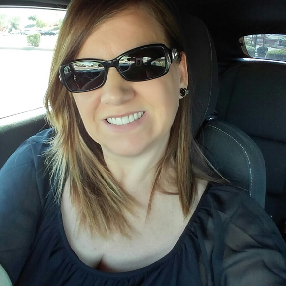 Meet your Posher, Julie