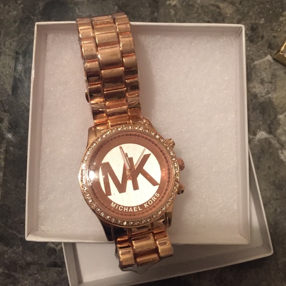 Mirror Michael Kors watch