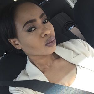 Meet your Posher, Mina