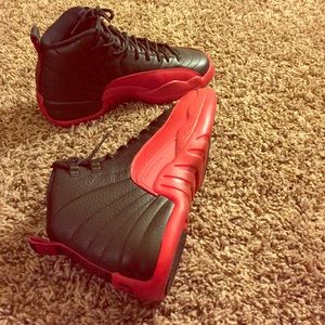 RETRO 12 FLU GAME