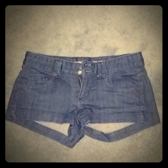 Mossimo dark blue shorts. like new.