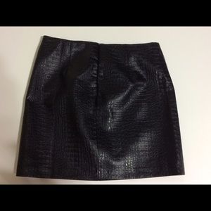 Black snake print skirt