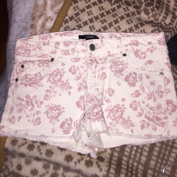 Forever 21 shorts floral print