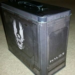 SOLD!! NWT Halo5 lunchbox