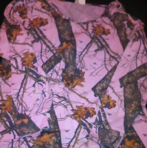 Long sleeve camo shirt.