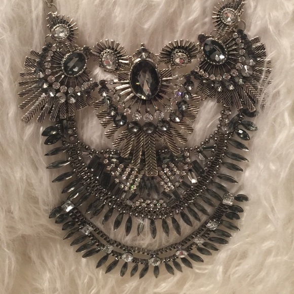 Statement necklace