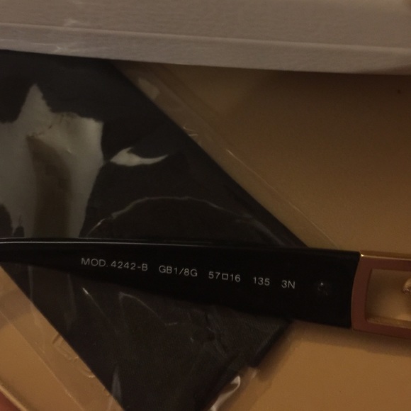 Versace sunglasses black and gold like new - Picture 3 of 4