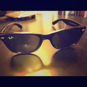 Ray ban "new wayfarer" 52mm unisex black.