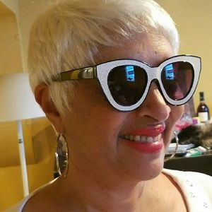 Meet your Posher, Sherry