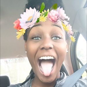 Meet your Posher, Courtney