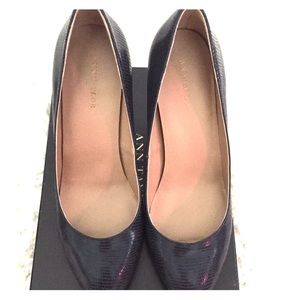 Ann Taylor Midnight Blue high heels NWT!!