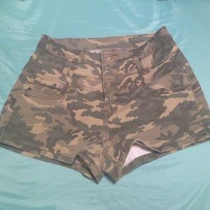 High waisted Size 9, they fit small