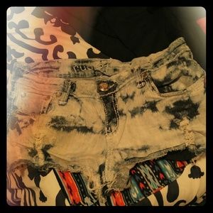 Denim acid washed shorts