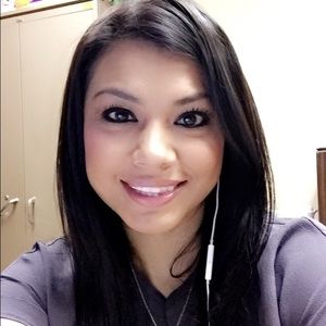 Meet your Posher, Roxanne