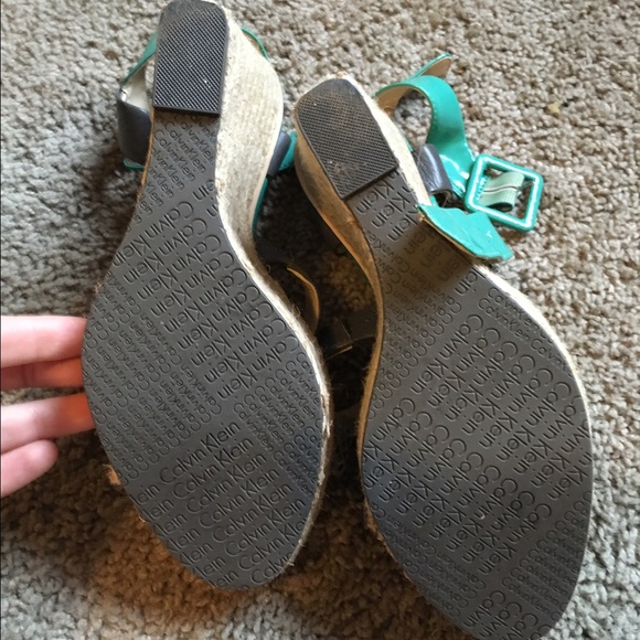 Calvin Klein color block wedge heels size 8.5 - Picture 3 of 4