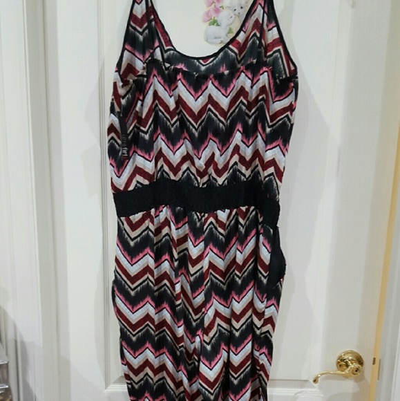 Jumpsuit Aztec design with bags in both sides - Picture 3 of 4