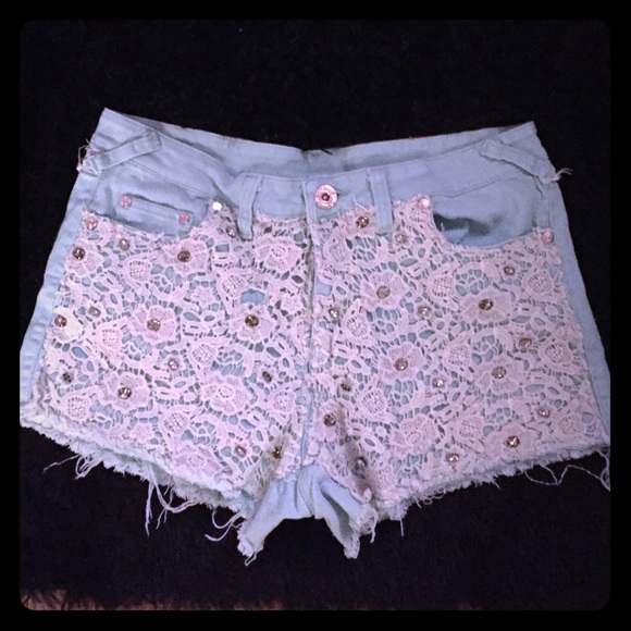 ADORABLE! Jean shorts