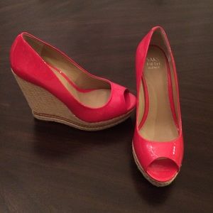 Saks Fifth Avenue size 8 wedge
