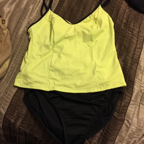 Miracle suit Tankini -size 14- great condition!