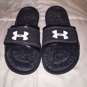 UNDER ARMOUR ATHLETIC SLIDES