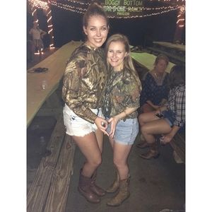 Meet your Posher, Kayla