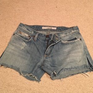 Cut off jean shorts