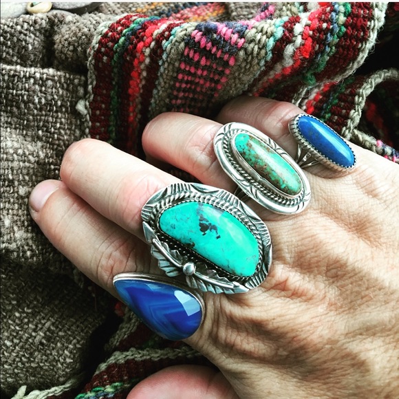 Turquoise - Picture 3 of 3