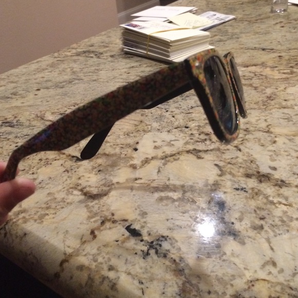 flower pattern Roxy sunglasses - Picture 2 of 4